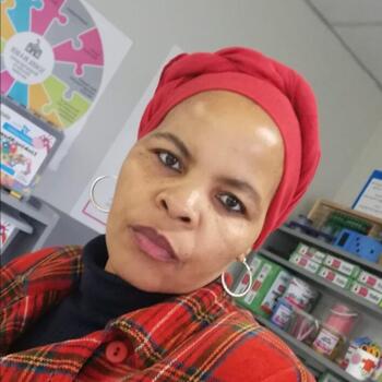 Babysitter Cape Town: Zanele