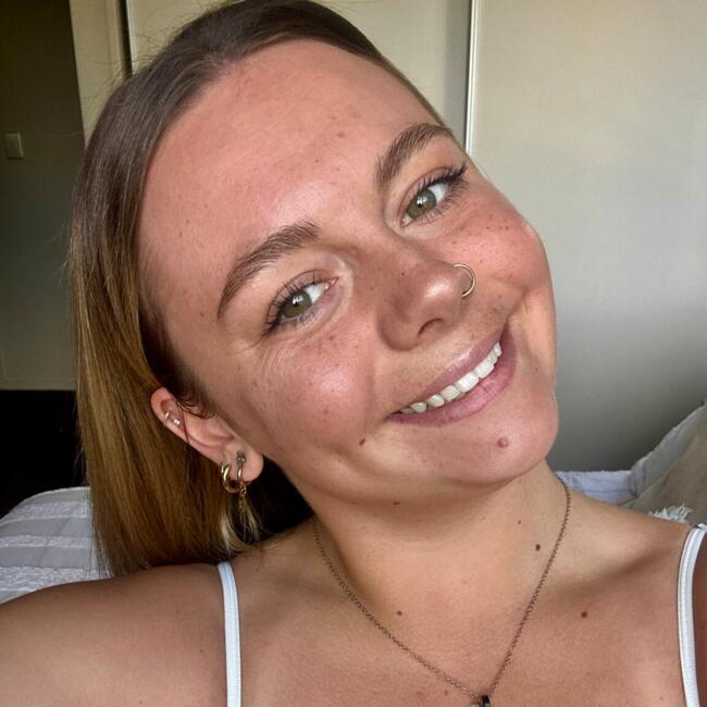 Babysitter in Auckland: Zoe