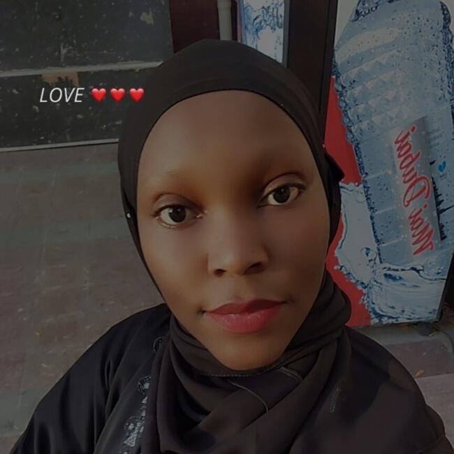 Babysitter in Dubai: Aisha