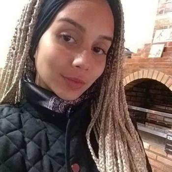 Babysitter Vila Velha: Sarah