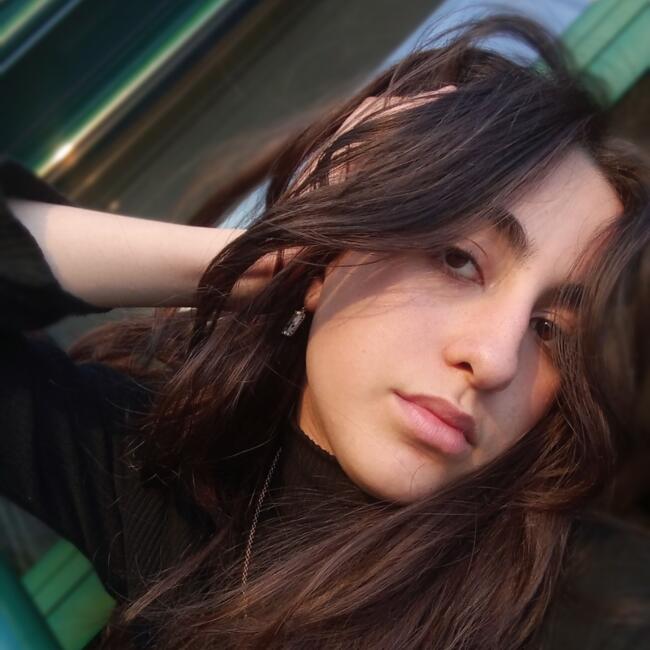 Babysitter in Le Theil-de-Bretagne: Sirine