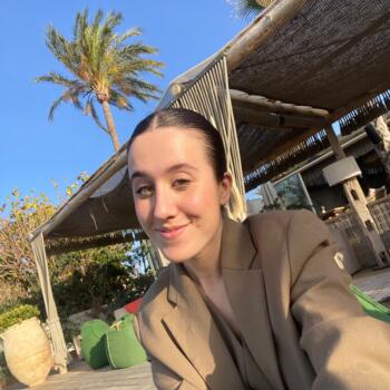 Babysitter in Sydney: Carla