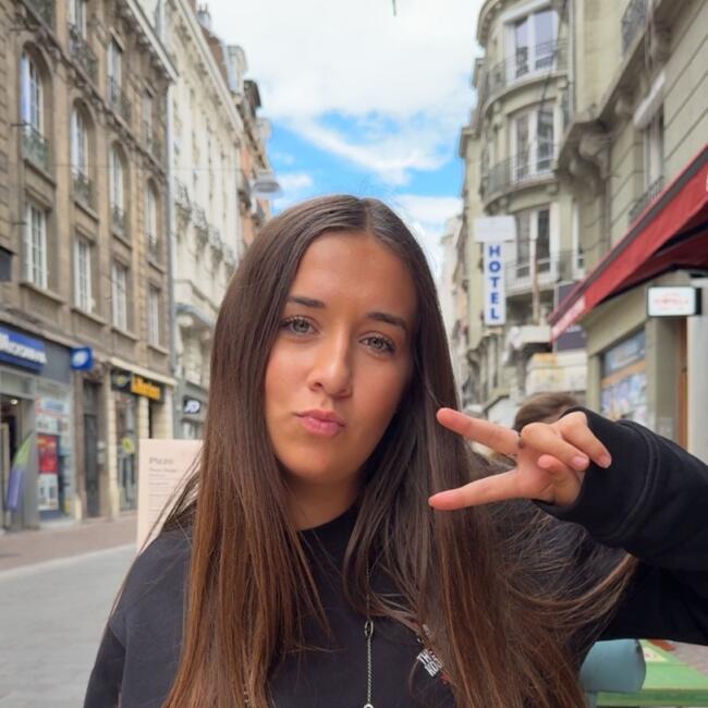 Babysitter in Faches-Thumesnil: Leeloo