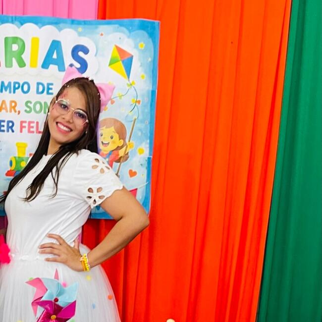 Babysitter in Governador Valadares: Geovana