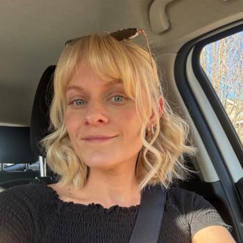 Babysitter in London: Nina