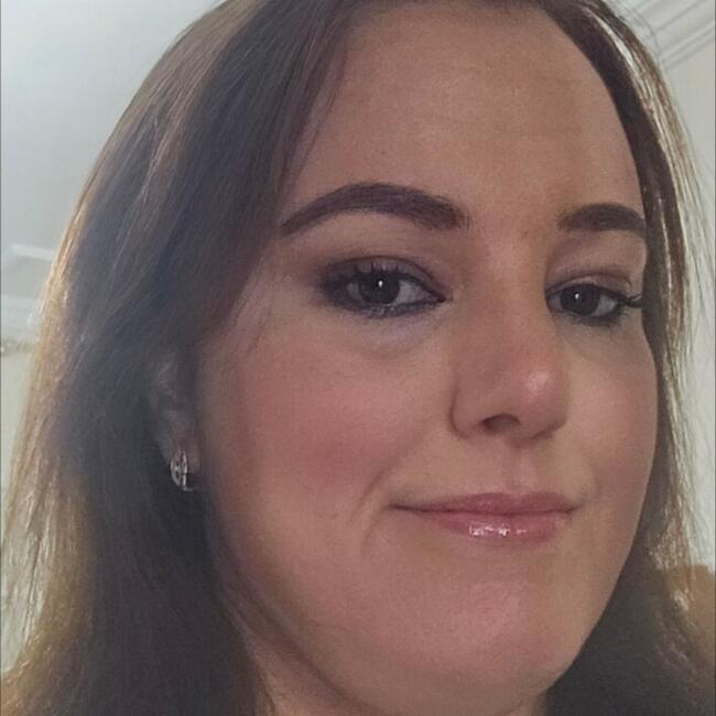 Babysitter in Sint-Agatha-Berchem: Nadia