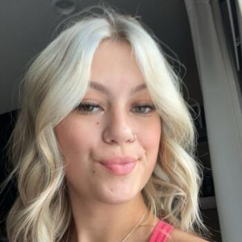 Baby-sitter in Red Deer: Olivia