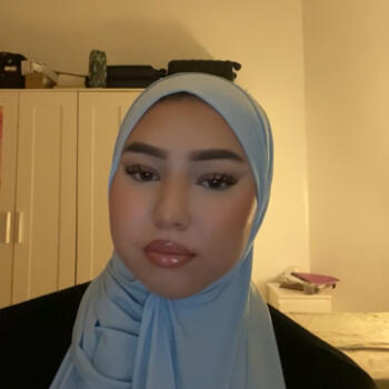 Babysitter in Vorst: Khadija