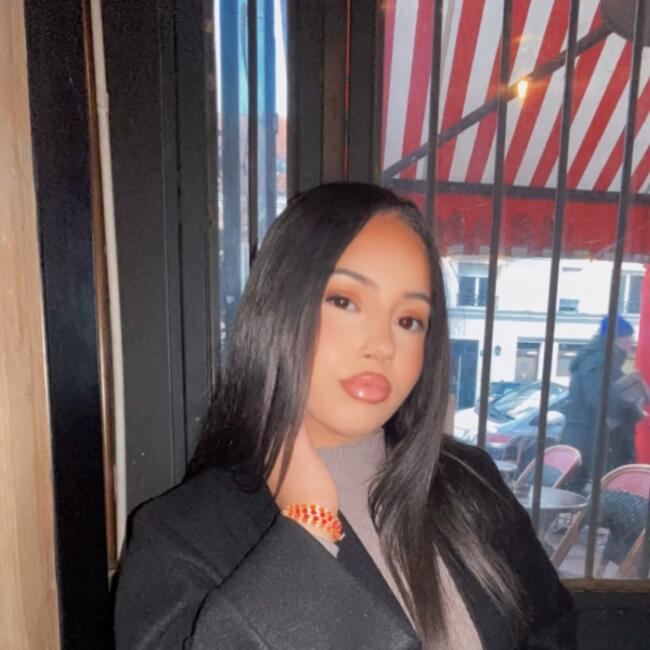 Babysitter in Les Pavillons-sous-Bois: Hainadi