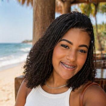 Babysitter in São Gonçalo (São Gonçalo): Flavia
