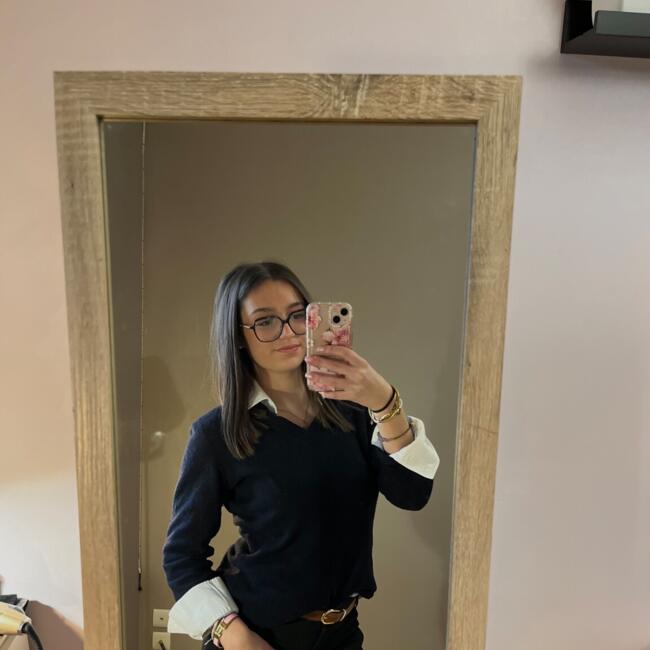 Babysitter in Beauvoir-sur-Niort: Anais