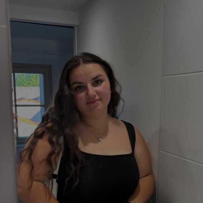 Babysitter in Tours: Cloé