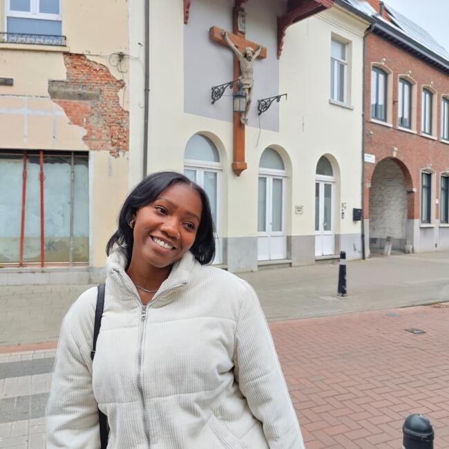 Babysitter in Grobbendonk: Lee-Ann