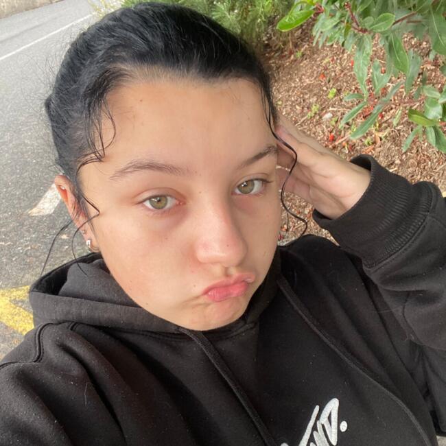 Babysitter in Seillans: Tia