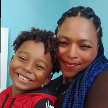 Babysitting job in São José dos Pinhais: babysitting job Yorlennis