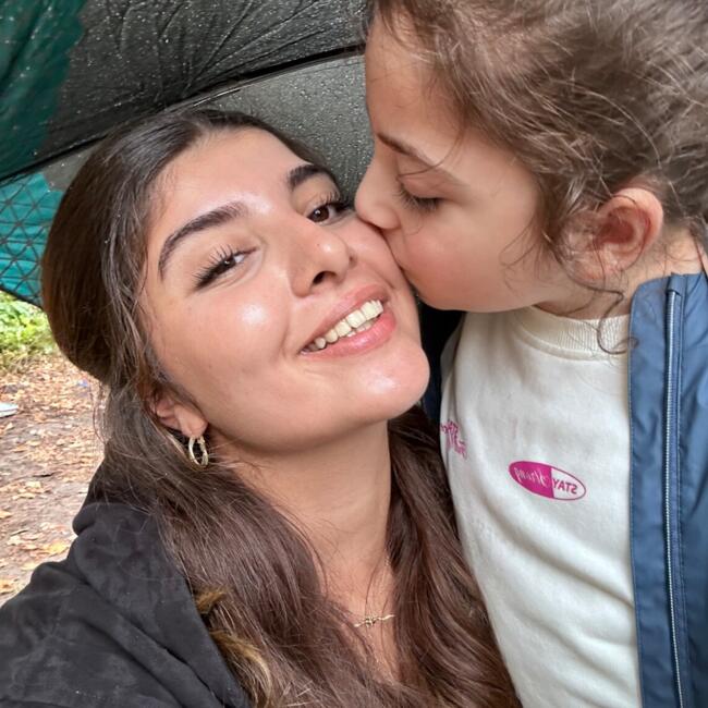 Babysitter in Ghent: Melek Sultan