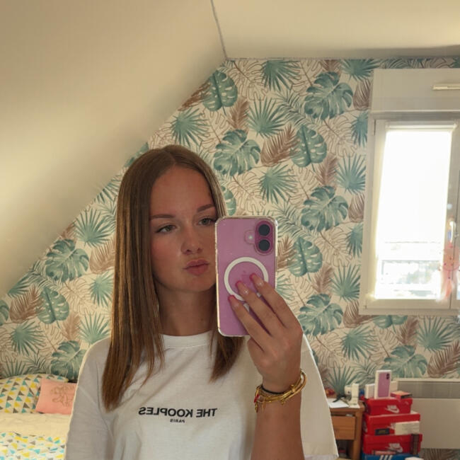 Babysitter in Dormans: Justine