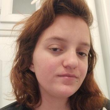 Babysitter in Servian: Eva