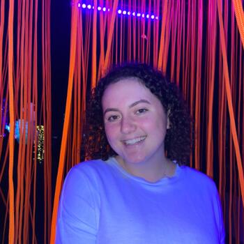 Babysitter in Hamilton: Emma