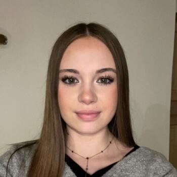 Baby-sitter Saint-Malo-de-Guersac: Léa