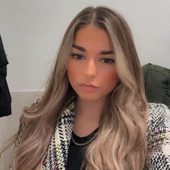 Babysitter Dinas Powys: Lydia