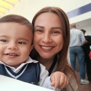 Trabajo para niñera en Floridablanca: Alexandra