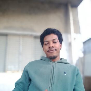 Babysitter in Várzea Paulista: Pedro