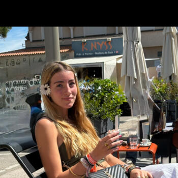 Babysitter in Néoules: Eva