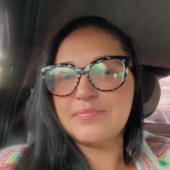 Babysitter Queimados: Marcilane