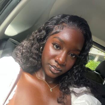 Babysitter in Silver Spring: Penda