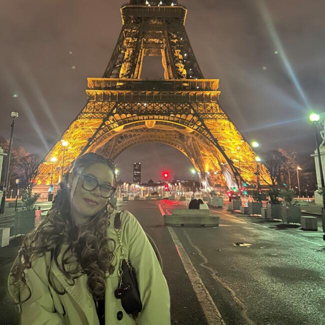 Babysitter in Gravigny: Eryn