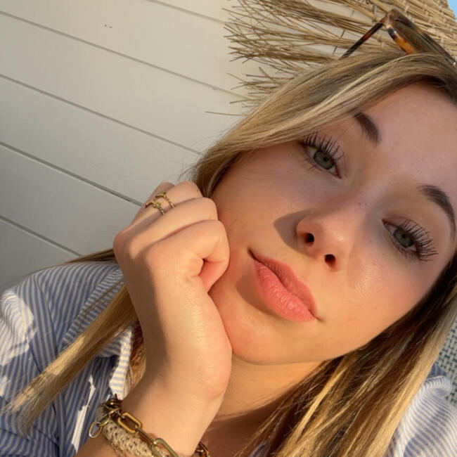 Babysitter in Guérande: Emma