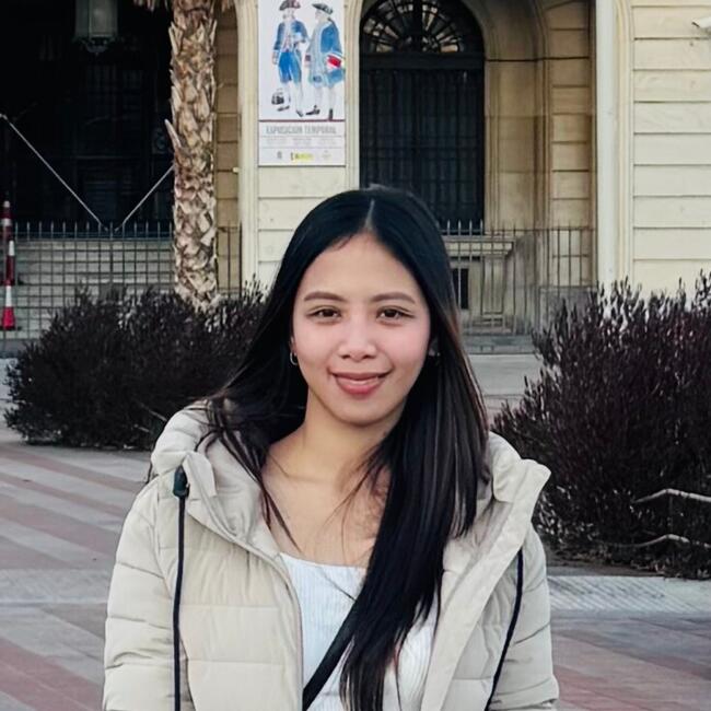 Babysitter in Barcelona: Angelica