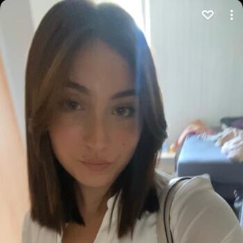 Baby-sitter in Abscon: Shahina