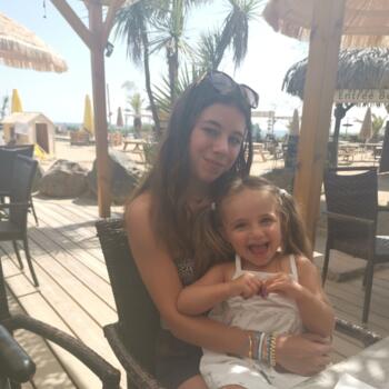 Babysitter στην περιοχή Suresnes: Orianne