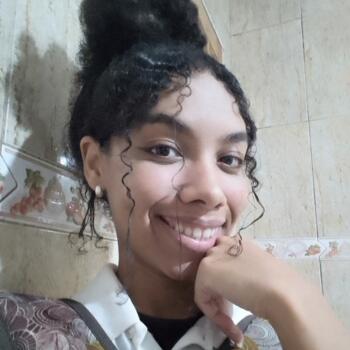 Babá em São Pedro da Aldeia: Thalita