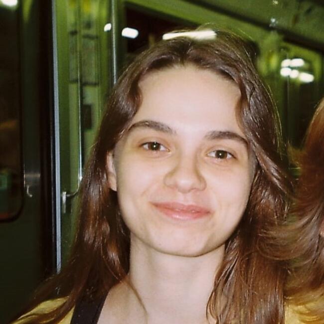 Babysitter in Angers: Louisa