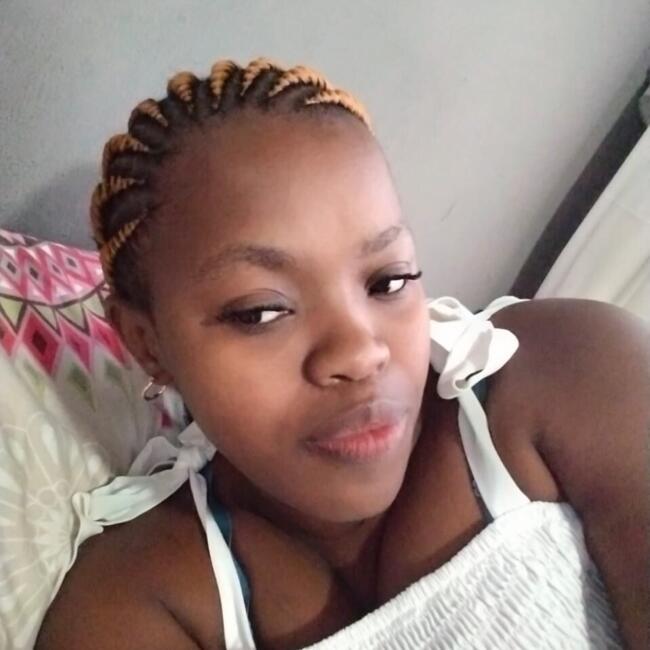 Babysitter in eManzimtoti: Vuyisile Gloria