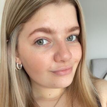 Babysitter in Farnborough: Eloise