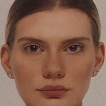Babysitter in Basel: Nora