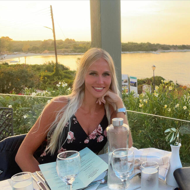 Babysitter in Utrecht: April Joy