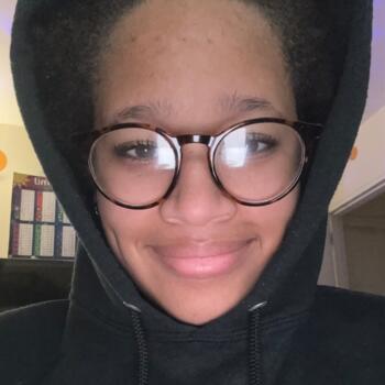 Babysitter in New York: Nevaeh