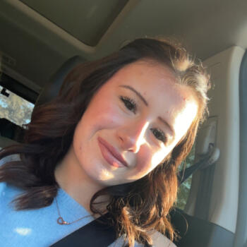 Baby-sitter in Calgary: Juliette