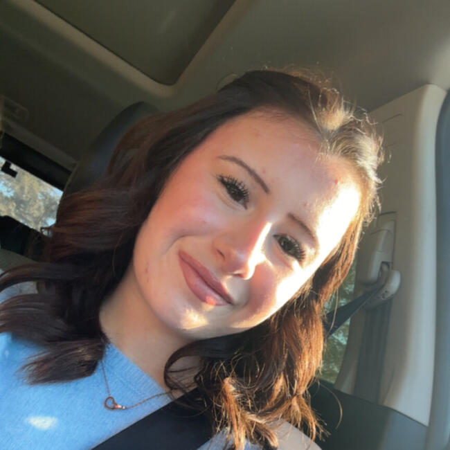 Baby-sitter in Calgary: Juliette