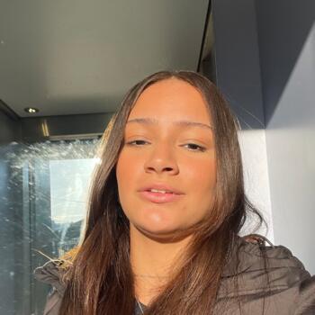 Babysitter Stekene: Ester