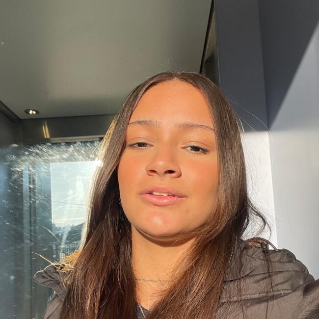 Babysitter in Stekene: Ester