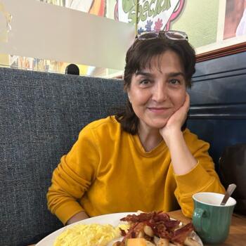Babysitter Coquitlam: Zohreh