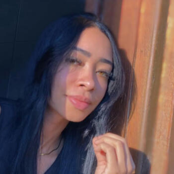 Babysitter in Raposos: Karen