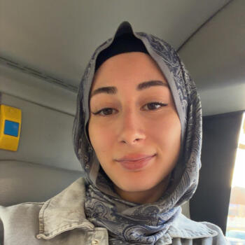 Babysitter in Maasmechelen: Senanur