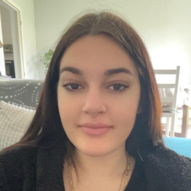 Babysitter in Cosne-Cours-sur-Loire: Lylou